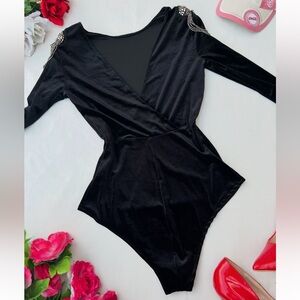 Forever 21+ Plus Black Velvet Bodysuit Beaded Long Sleeve V Cut Size 0X Women